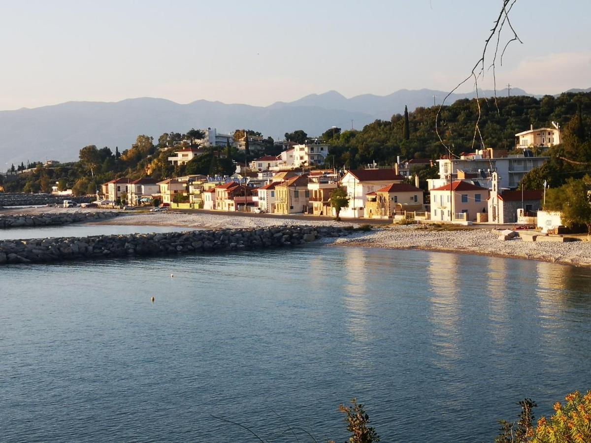 Panos & Antzy Apartments Kalamata Exterior foto